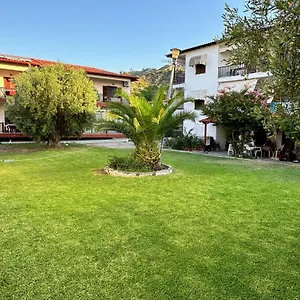 House Nativa Μόλα Καλύβα